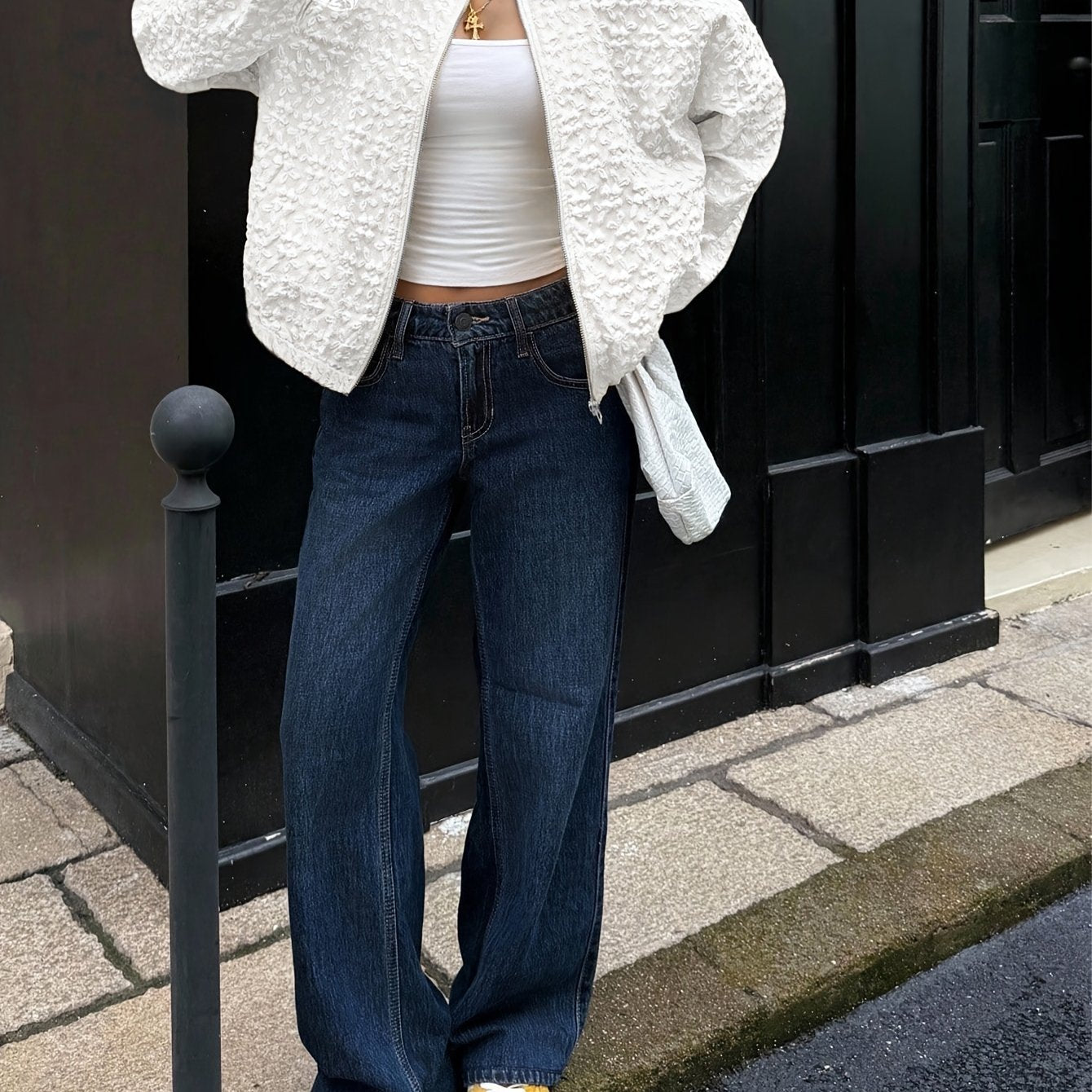 Միագույն կայծակաճարմանդով առօրյա բաճկոն