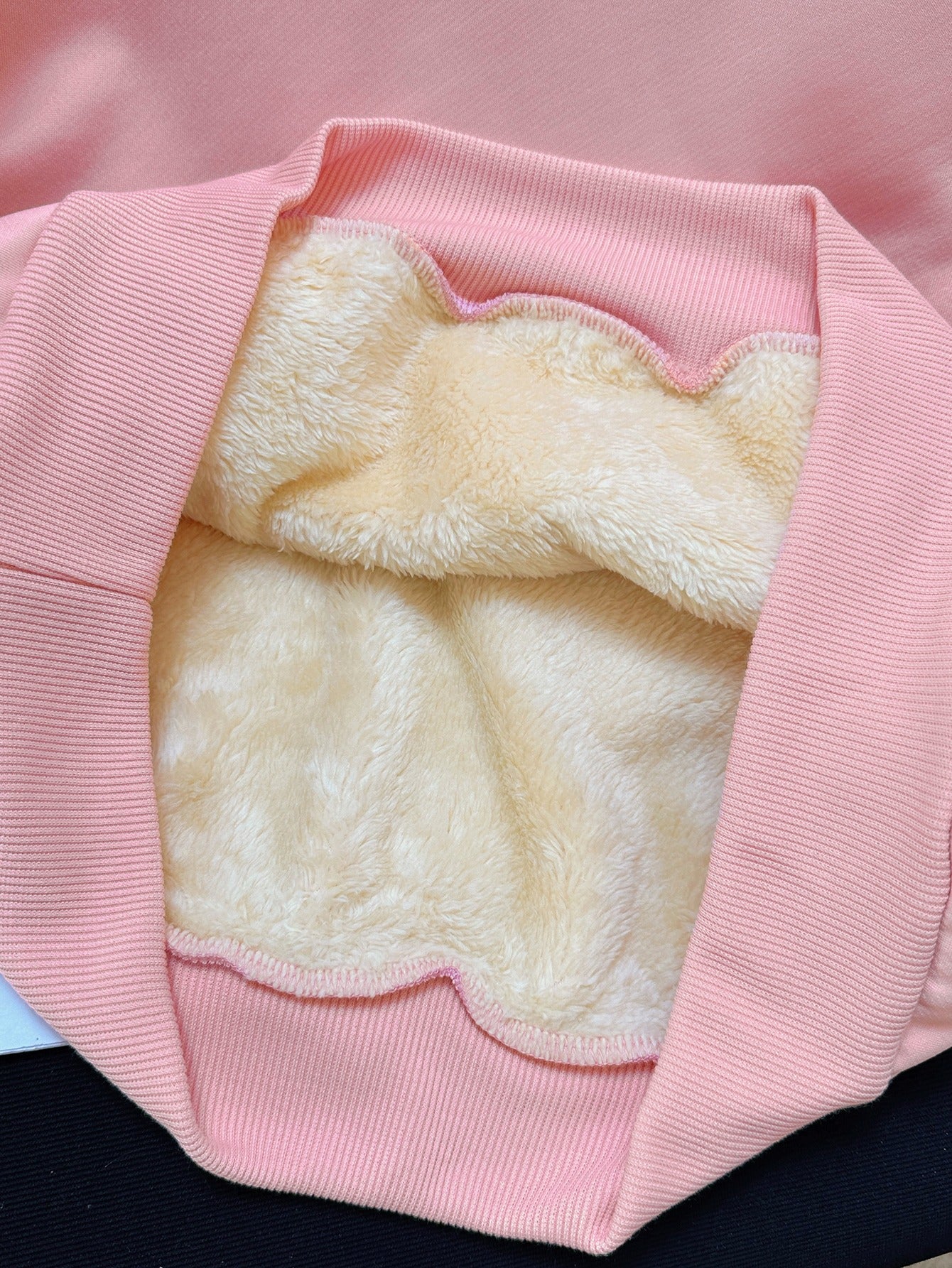 Կանացի մեծ չափսի ձմեռային տաք, գլխարկով սվիտեր՝ Շնորհավոր Սուրբ Ծնունդ և Շնորհավոր Նոր Տարի նախշերով - Հաստ բրդյա ծածկույթով մեծ չափսի սվիտեր, հարմարավետ, առօրյա սվիտեր Սուրբ Ծննդյան համար, Հելոուինի նվերներ, Սուրբ Ծննդյան սվիտեր, տոնական հագուստ,