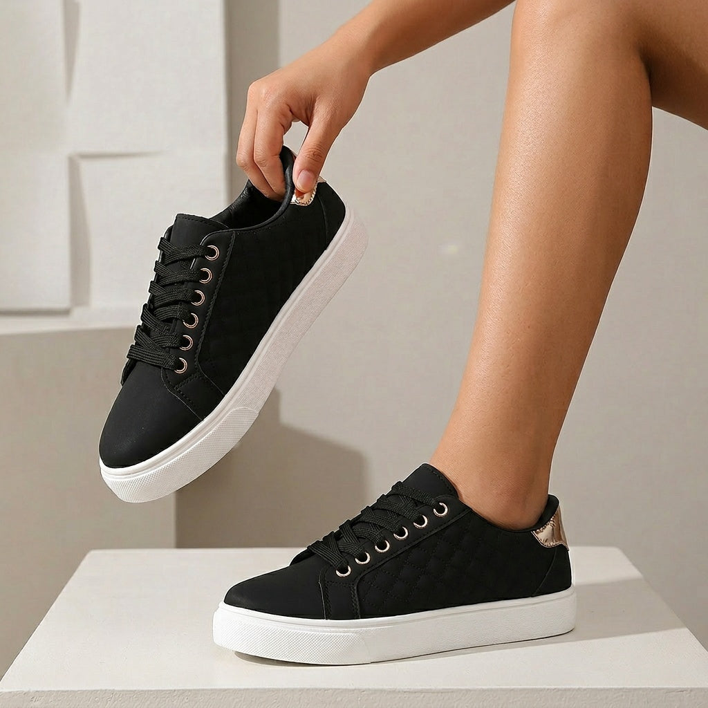Women’s Low-Top Black Diamond Pattern Casual Sneakers