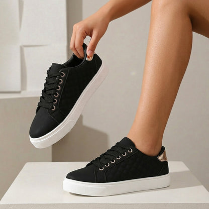 Women’s Low-Top Black Diamond Pattern Casual Sneakers