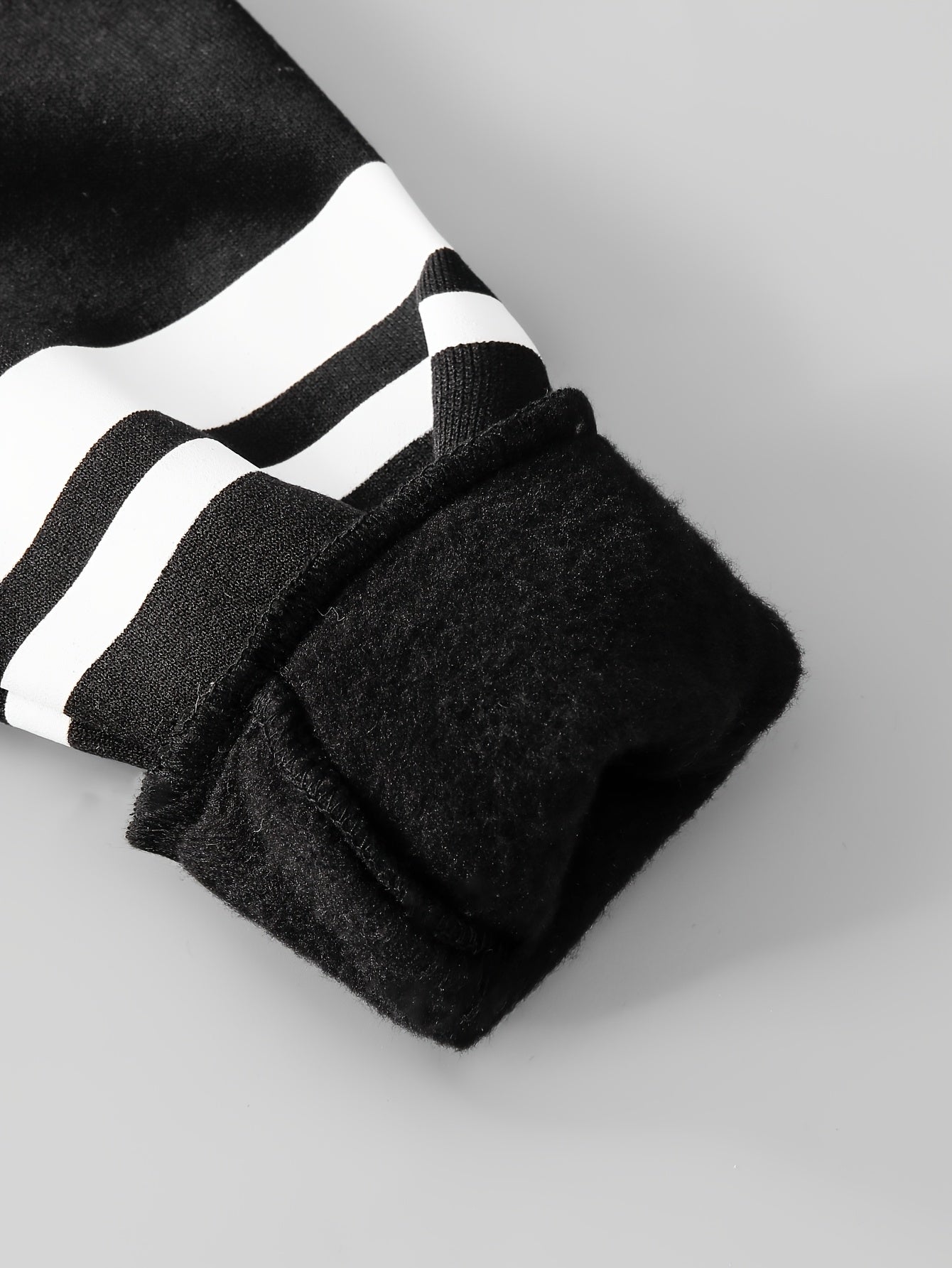 Boys' Autumn/Winter New Jacket with Striped Print, Letter Patch, Zipper Hooded Thickened Warm Coat and Casual Comfortable Everyday Versatile Sweatpants 2pcs Set, Perfect for Outdoor