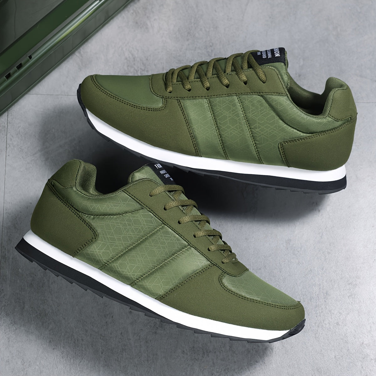 Unisex Casual Sneakers Low-Top Outdoor Training Shoes