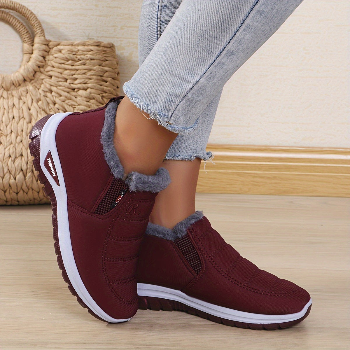 New Winter Women'S Outdoor, Non-Slip, Soft And Comfortable Insulated Cold-Resistant Boots.