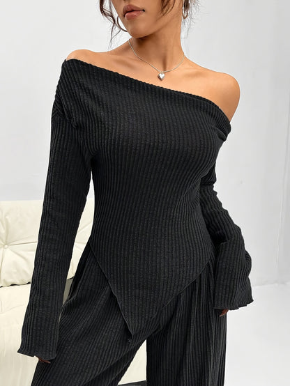 Elegant Two-Piece Stripe Set with Strapless T-Shirt and Wide-Leg Pants