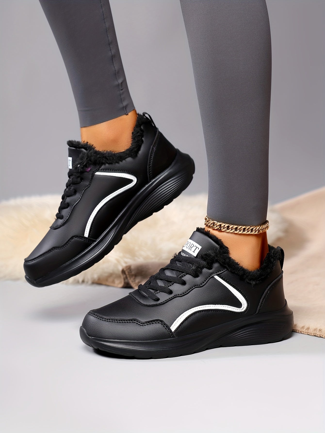 Կանացի ձմեռային ձնագնացքներ - Հաստ պլատֆորմային ներբան՝ լավ բռնման համար, թեթև ցրտադիմացկուն կոշիկներ՝ կապիչով, սահքից պաշտպանող EVA արտաքին ներբան - ամբողջովին սինթետիկ, արհեստական կաշվի նման վերին մաս - տաք, մեկուսացված՝ վազքի, արշավի և այլնի համար