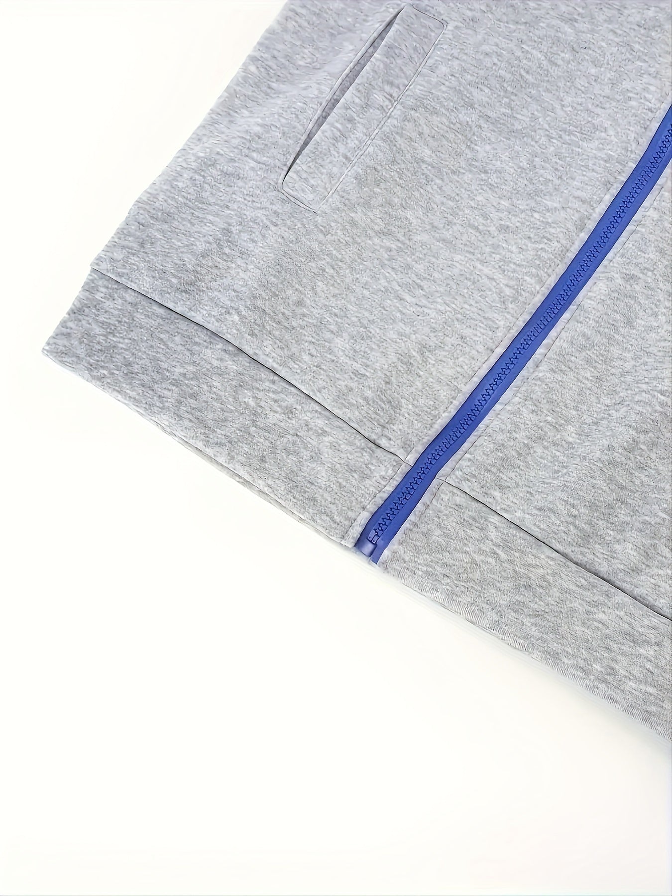 Տղամարդկանց աշնանային և ձմեռային կայծակաճարմանդով սվիտեր՝ հակադիր գույների, ուսաթևերով վերնաշապիկով