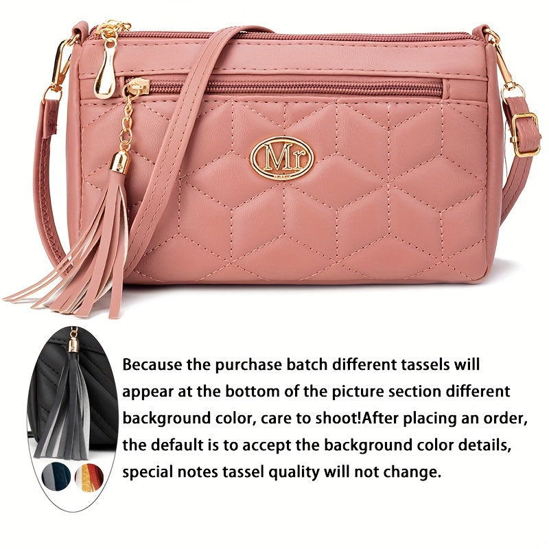 Կանացի կարված, մեծ տարողությամբ, ամենօրյա ուսի պայուսակ՝ ծոպավոր զարդարանքներով, բազմաթիվ կայծակաճարմանդներով և կարգավորվող ուսի գոտիով