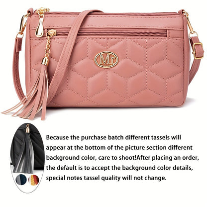 Կանացի կարված, մեծ տարողությամբ, ամենօրյա ուսի պայուսակ՝ ծոպավոր զարդարանքներով, բազմաթիվ կայծակաճարմանդներով և կարգավորվող ուսի գոտիով