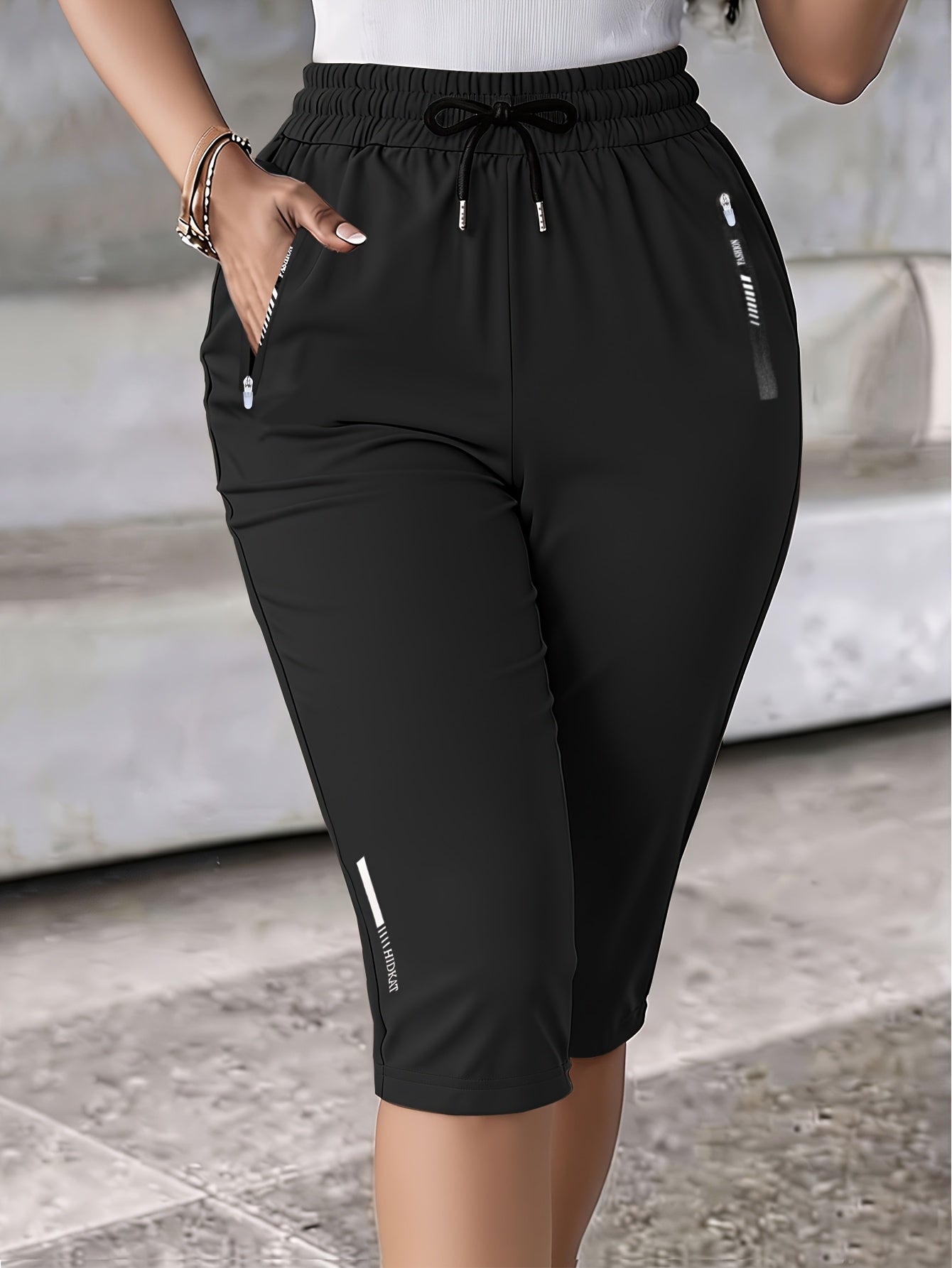 Women's Summer Casual Cropped Shorts with Elastic Waist & Zipper Pocke