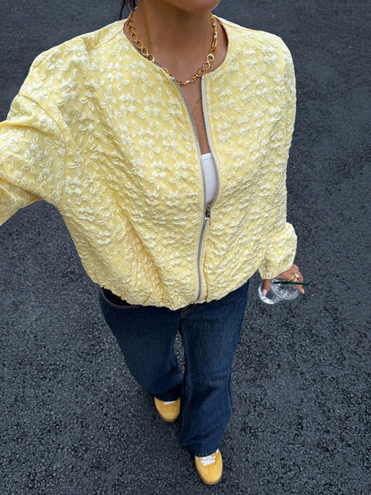 Միագույն կայծակաճարմանդով առօրյա բաճկոն