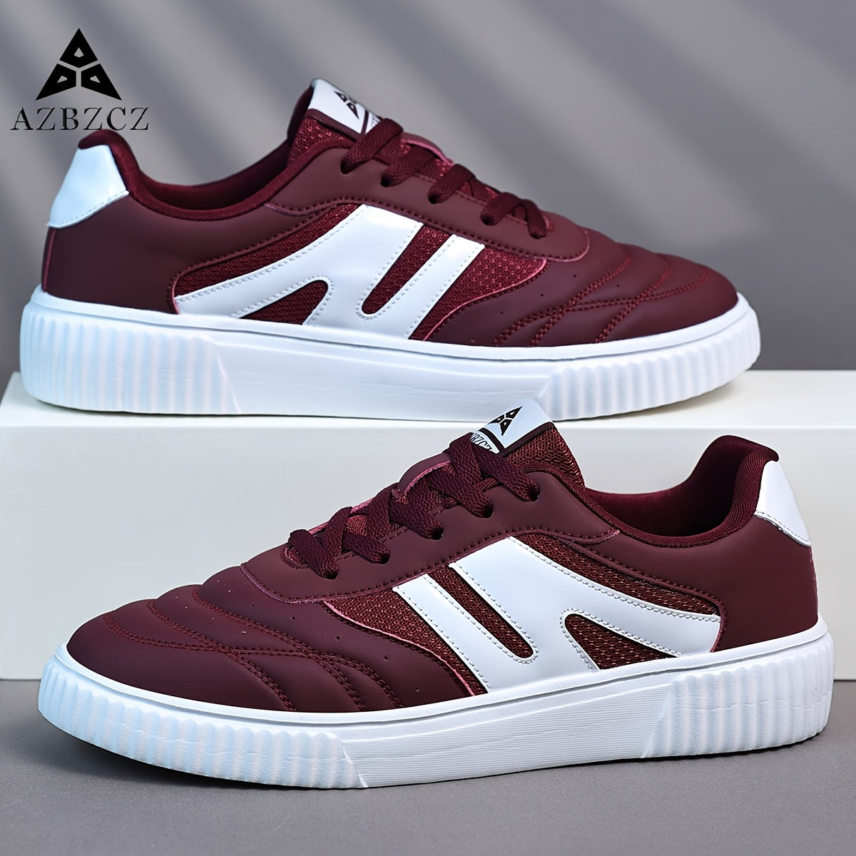 Men's Low-Top Athletic Sneakers Casual Lace-Up Shoes