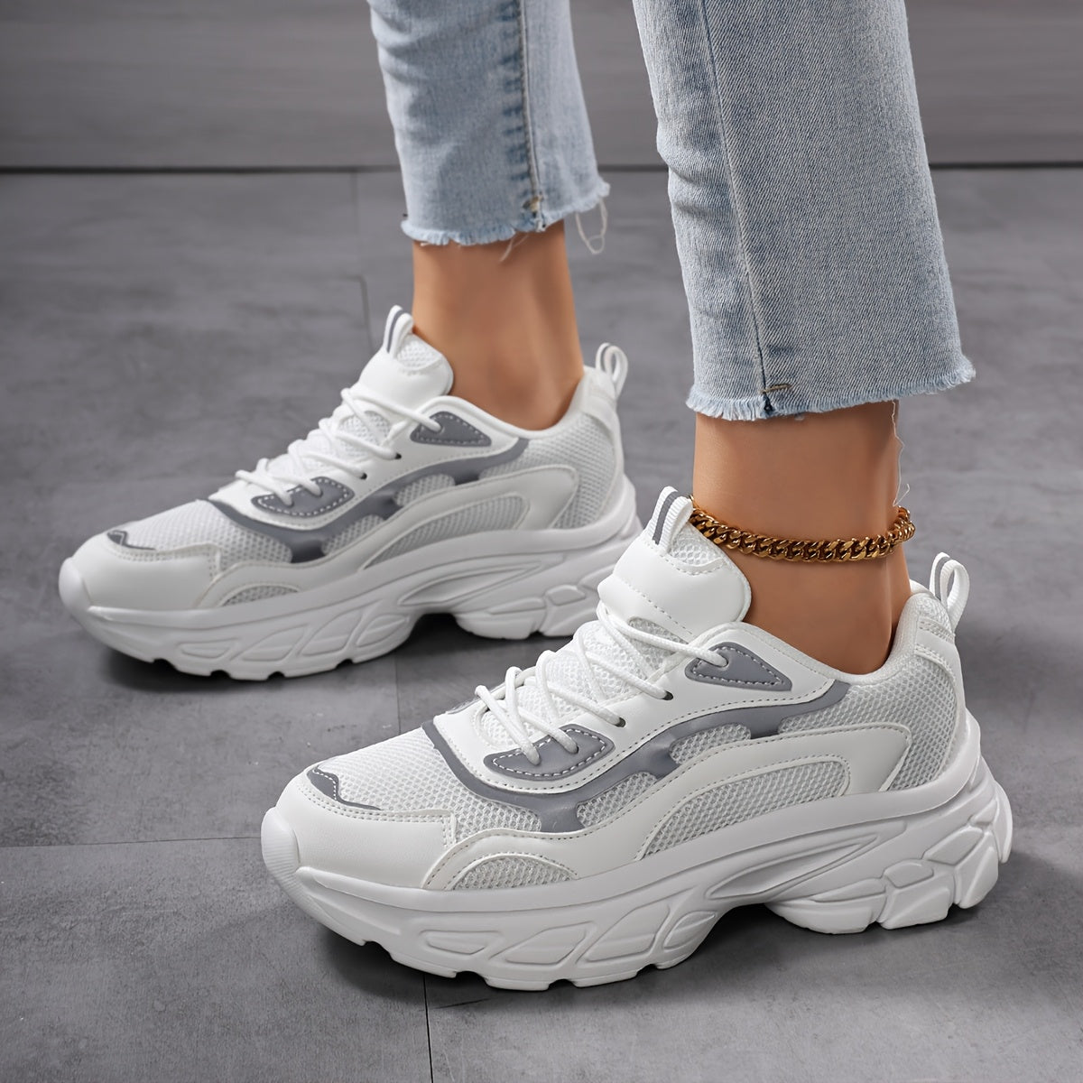 Breathable Running Shoes for Women, Casual Lace-Up Sneakers with Thick Sole, Round Toe, All-Season Outdoor Shopping