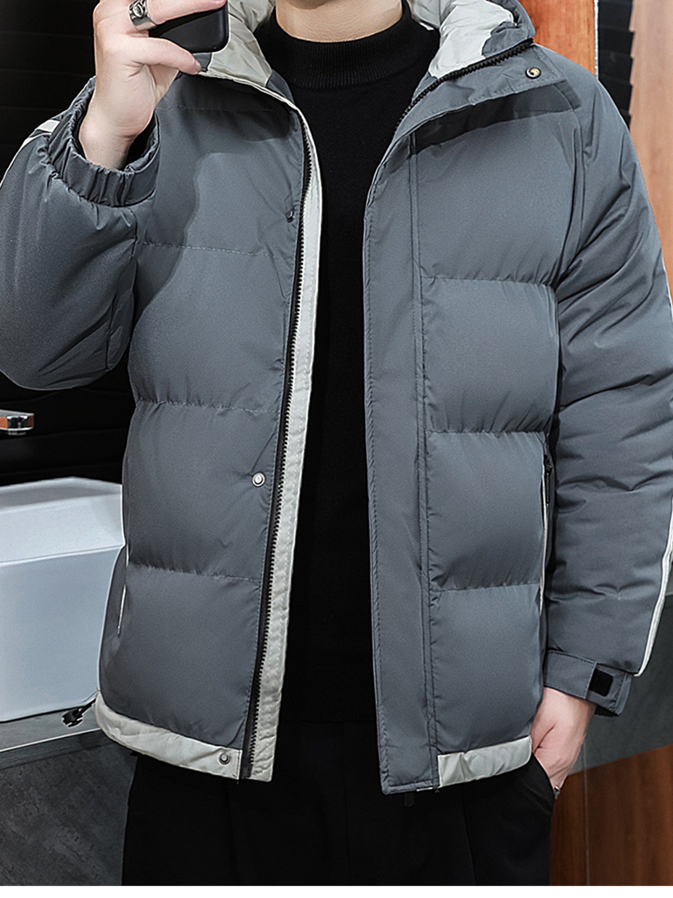 1 հատ տղամարդու ձմեռային բաճկոն գլխարկով, լցոնված վերարկու, սպիտակ և մուգ կանաչ, ոսկեգույն կայծակաճարմանդով, լվացվող մեքենայով, ամենօրյա, արտաքին հագուստի համար (ձյունակայուն, քամուց պաշտպանված) - սովորական, դահուկավազքի, ցրտի համար