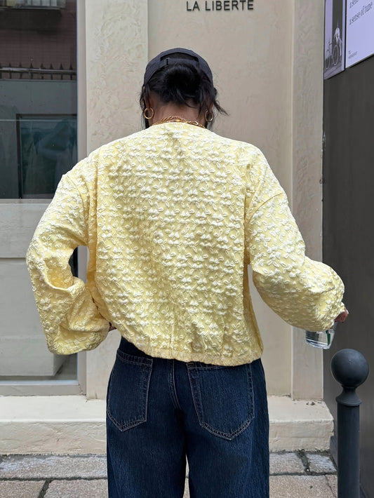 Միագույն կայծակաճարմանդով առօրյա բաճկոն