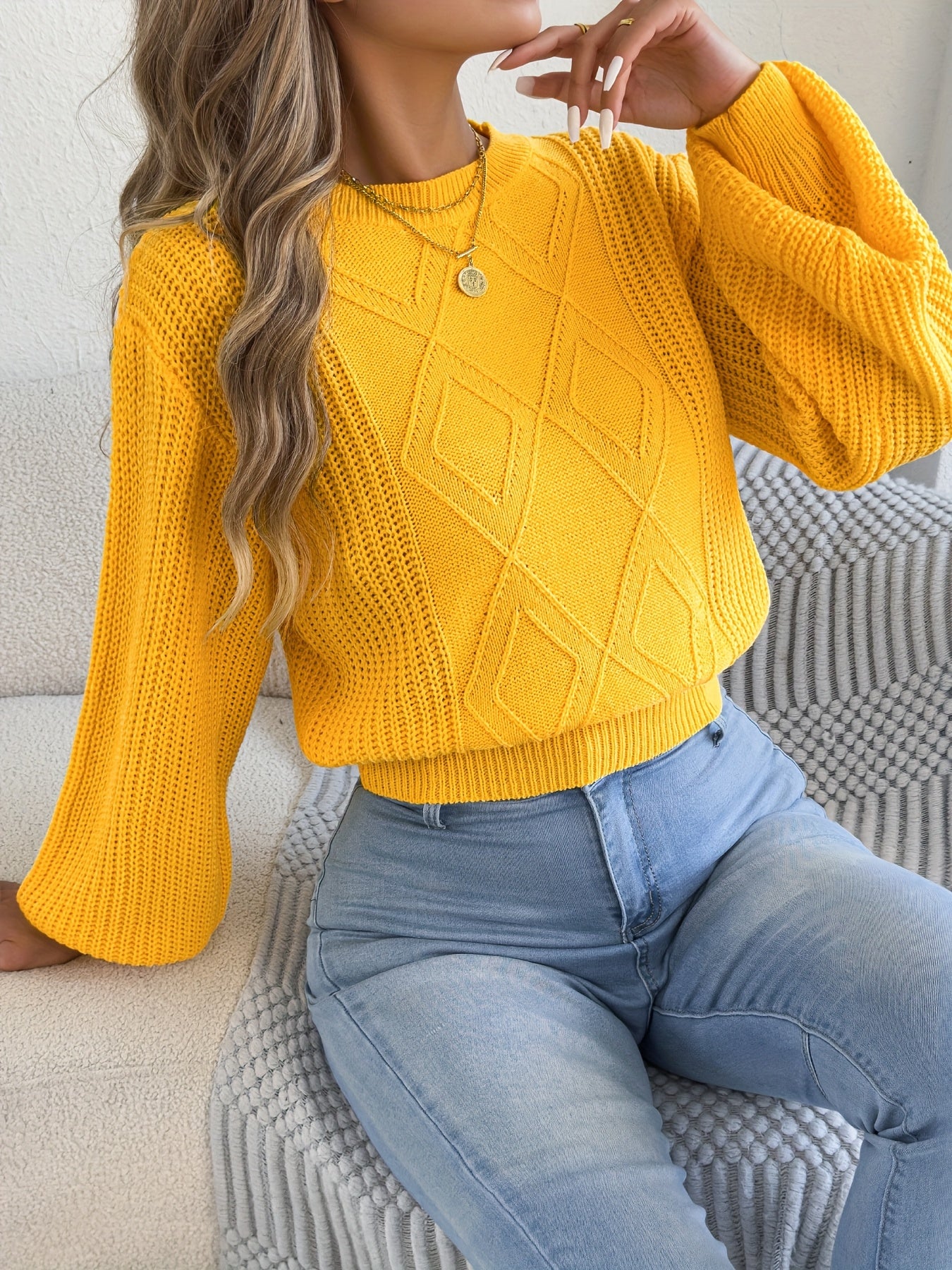 Women's Fall/Winter Crew Neck Diamond Knit Sweater with Lantern Sleeve