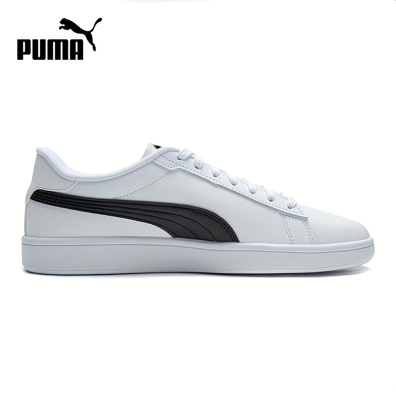 PUMA Ունիսեքս ցածր, առօրյա սպորտային կոշիկներ՝ սպիտակ և սև կոնտրաստային դիզայնով, շնչող PU վերին մաս և ռետինե ներբան, կապիչներով հարմարավետ կոշիկներ տղամարդկանց և կանանց համար, նրբագեղ սպորտային դիզայն, ներքին աստառ՝ կտորից, ամուր ռետինե ներբան։
