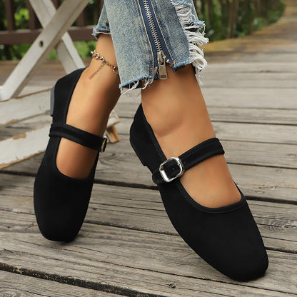 Women’s Retro Velvet Mary Jane Flats with Buckle Closure