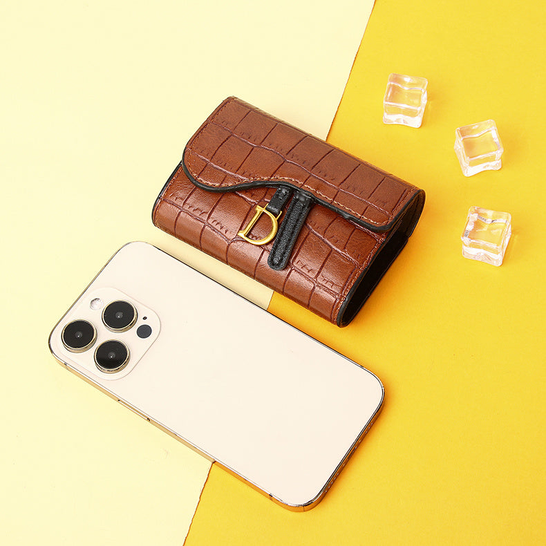 2025 New European And Style Short Wallet for Women, Featuring a Luxurious Feel with Multiple Card Slots And a Crocodile Pattern, Perfect for And Small Cards.