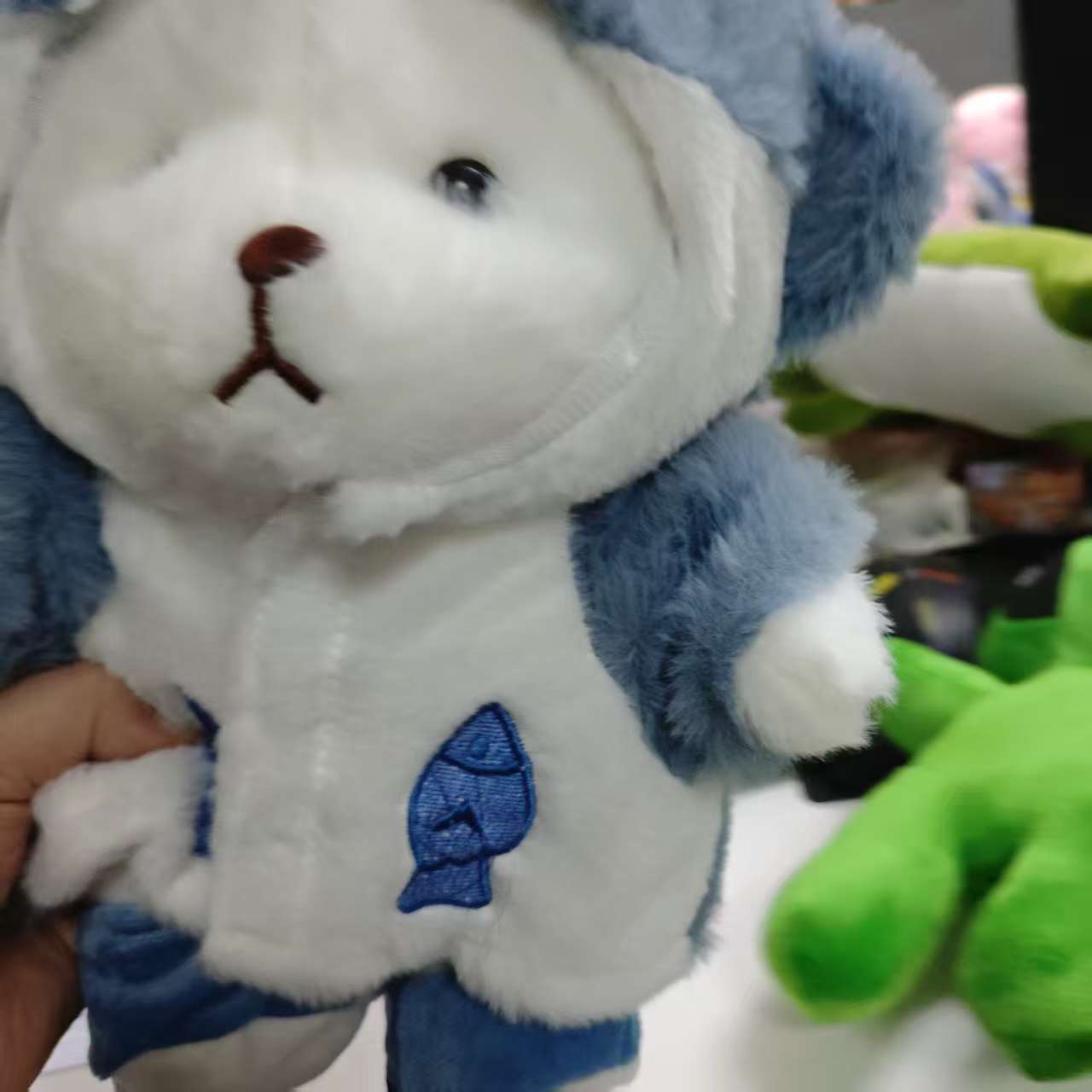 Սպիտակ արջուկ-փափուկ խաղալիք կապույտ և սպիտակ հանդերձանքով | Փափուկ խաղալիք տիկնիկ վերարկուով և կոշիկներով, ստեղծագործական նվեր, տան դեկոր, խաղային կենդանիներով շարք