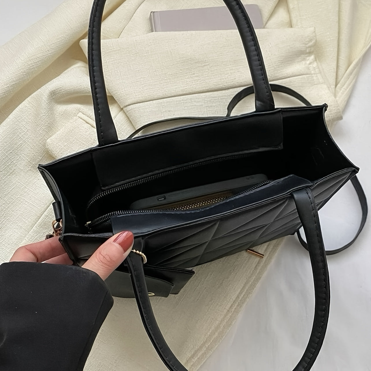 Quilted Square Crossbody Bag for Women - Synthetic Leather Work Bag with Detachable Coin Purse, Geometric Quilted Design, Adjustable Strap & Golden-Tone Hardware, Black Office Commute Bag for College Students & Professionals,