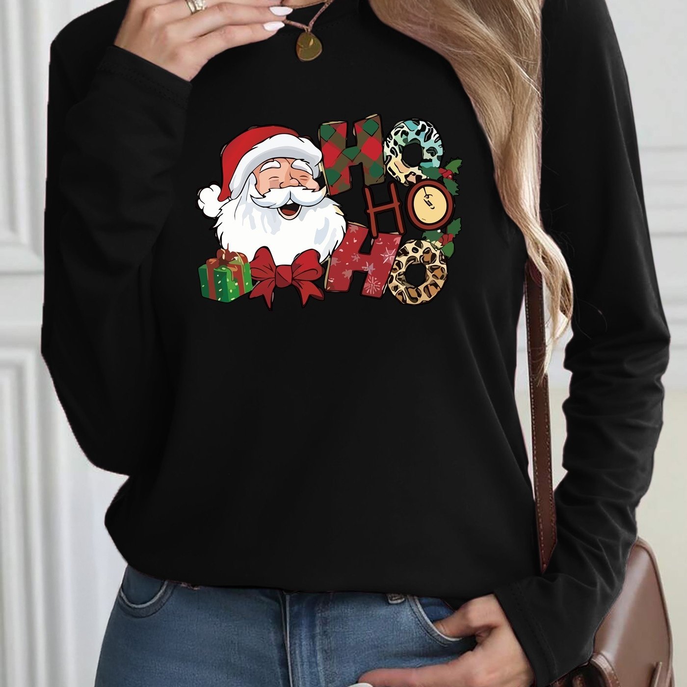 Women'S Christmas Long Sleeve T-Shirt - Santa Claus & Holiday Graphic Tee, Machine Washable Everyday & Party Outfit for Christmas, New Year'S Eve - Non-See-Through Casual Top, Christmas Shirts, Festive Attire, Round Neckline