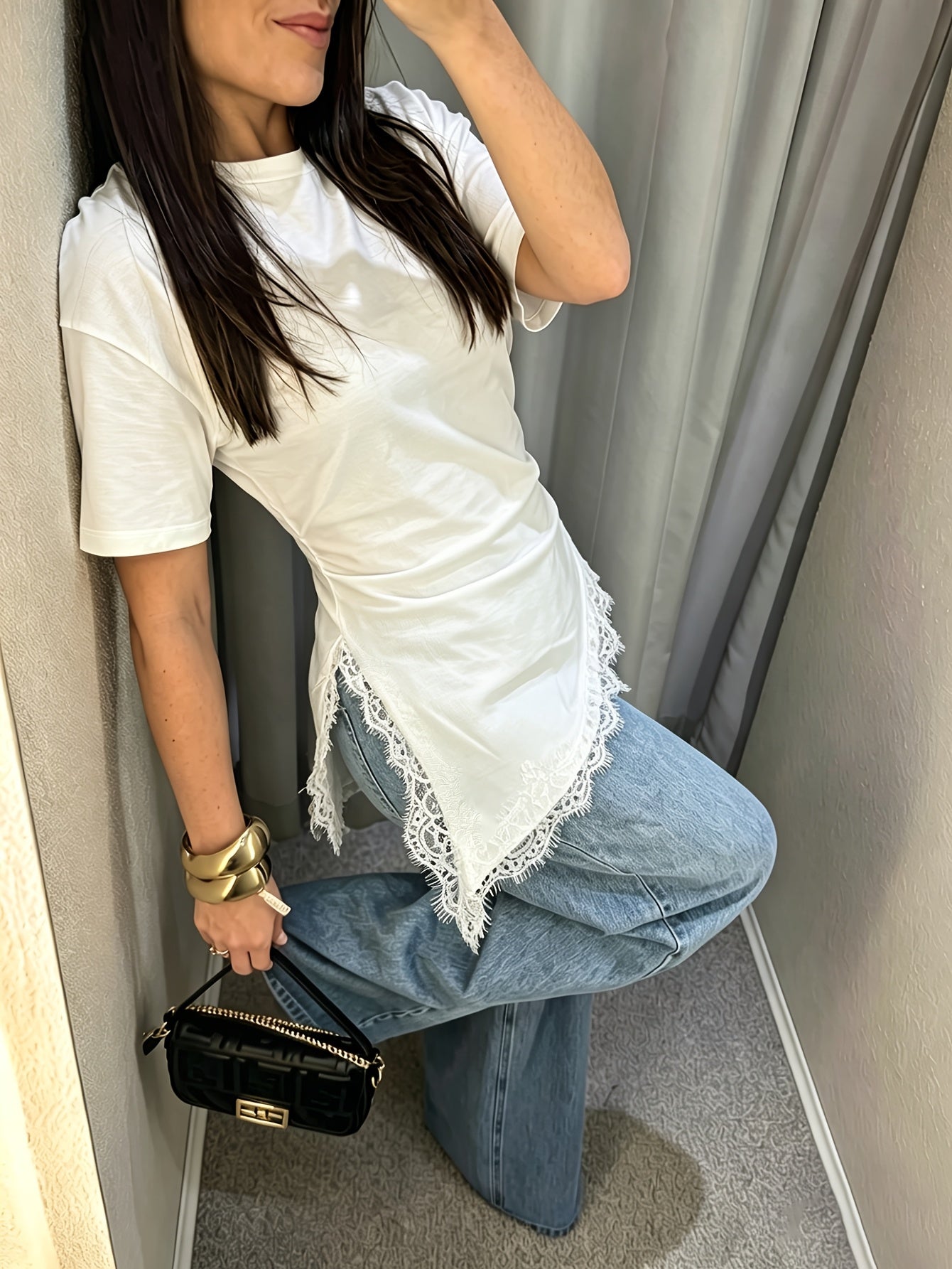 Women's Elegant Summer Round Neck T-Shirt with Lace Detail