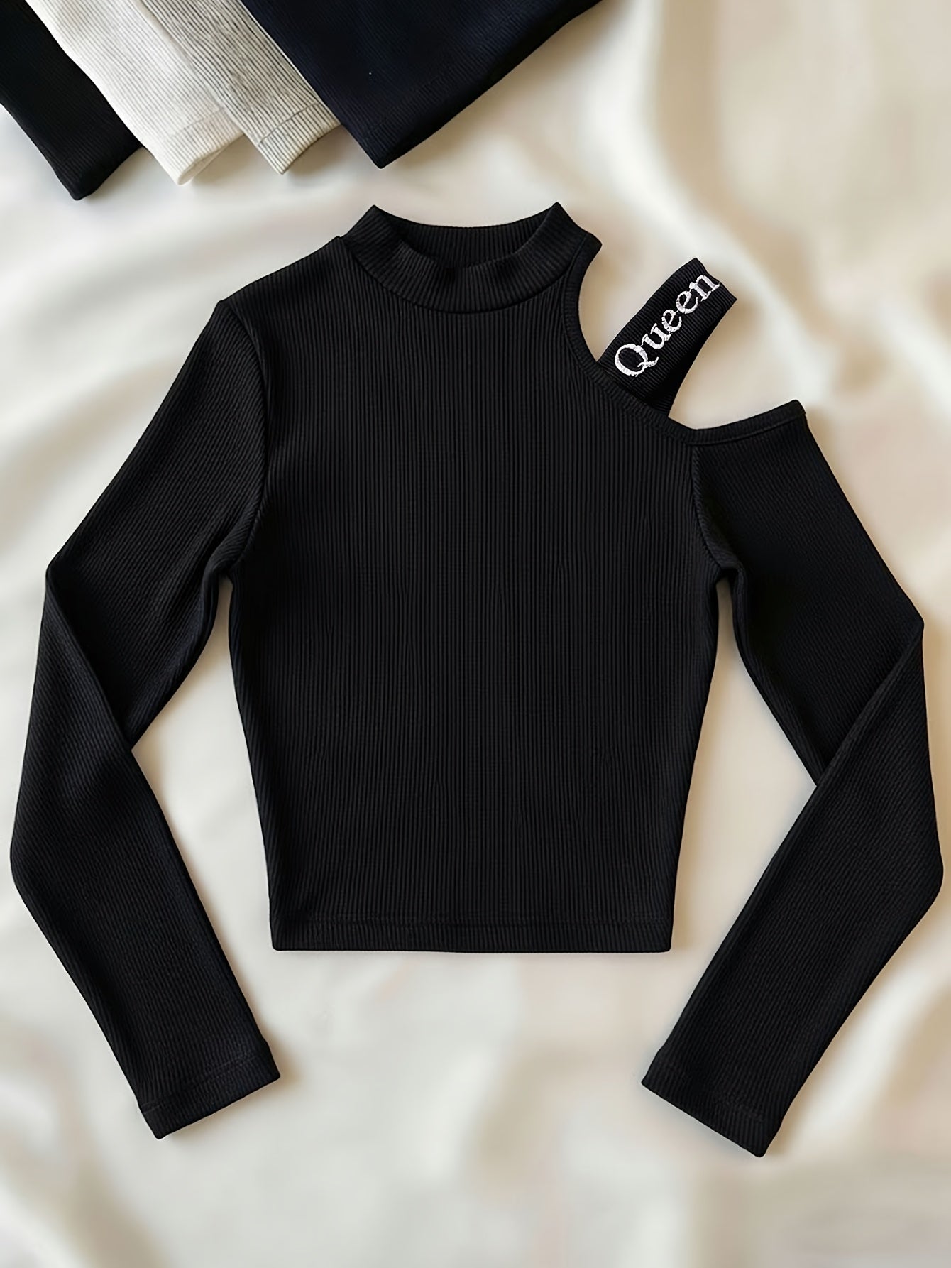 Women’s Fitted Off-Shoulder Top with Embroidered Shoulder Straps