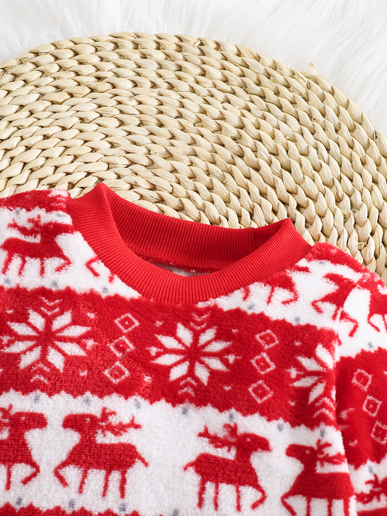 2pcs Girls' Cute Deer Print Fashionable Thick Flannel Set for Autumn/Winter, Soft and Comfortable Warm Outfit, Versatile Casual Attire with Outdoor Activities, Winter Clothing, Autumn Fashion, Stylish Kids' Wear, Playful Desi