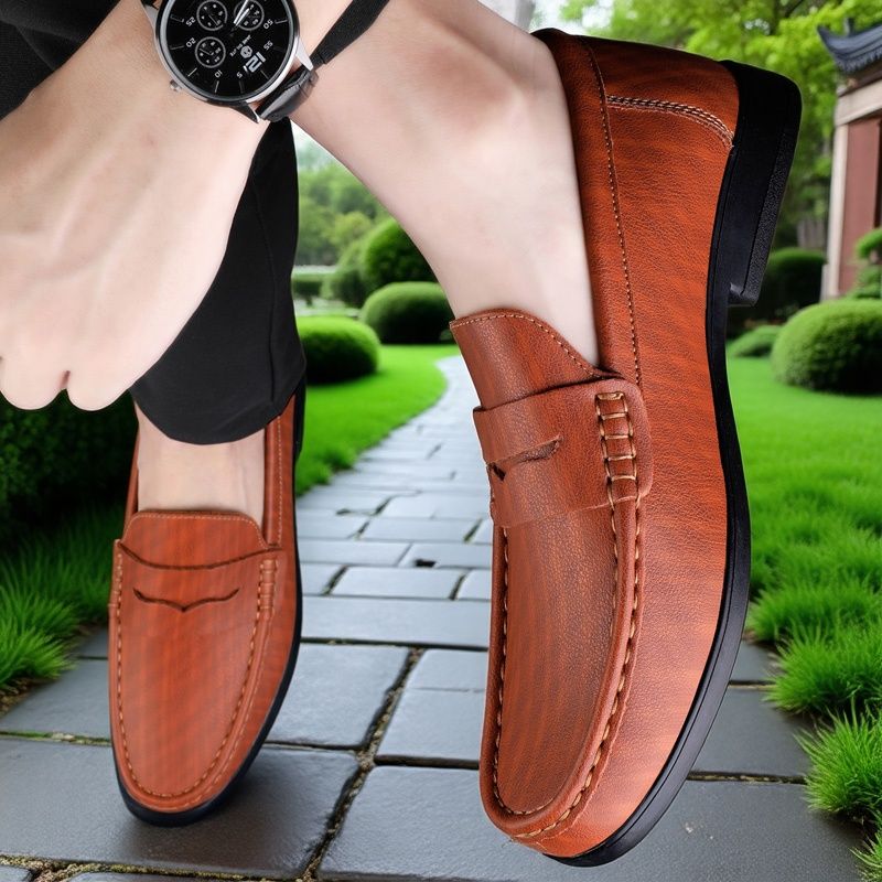 Men's Large Size Casual Slip-On Shoes in Microfiber Leather