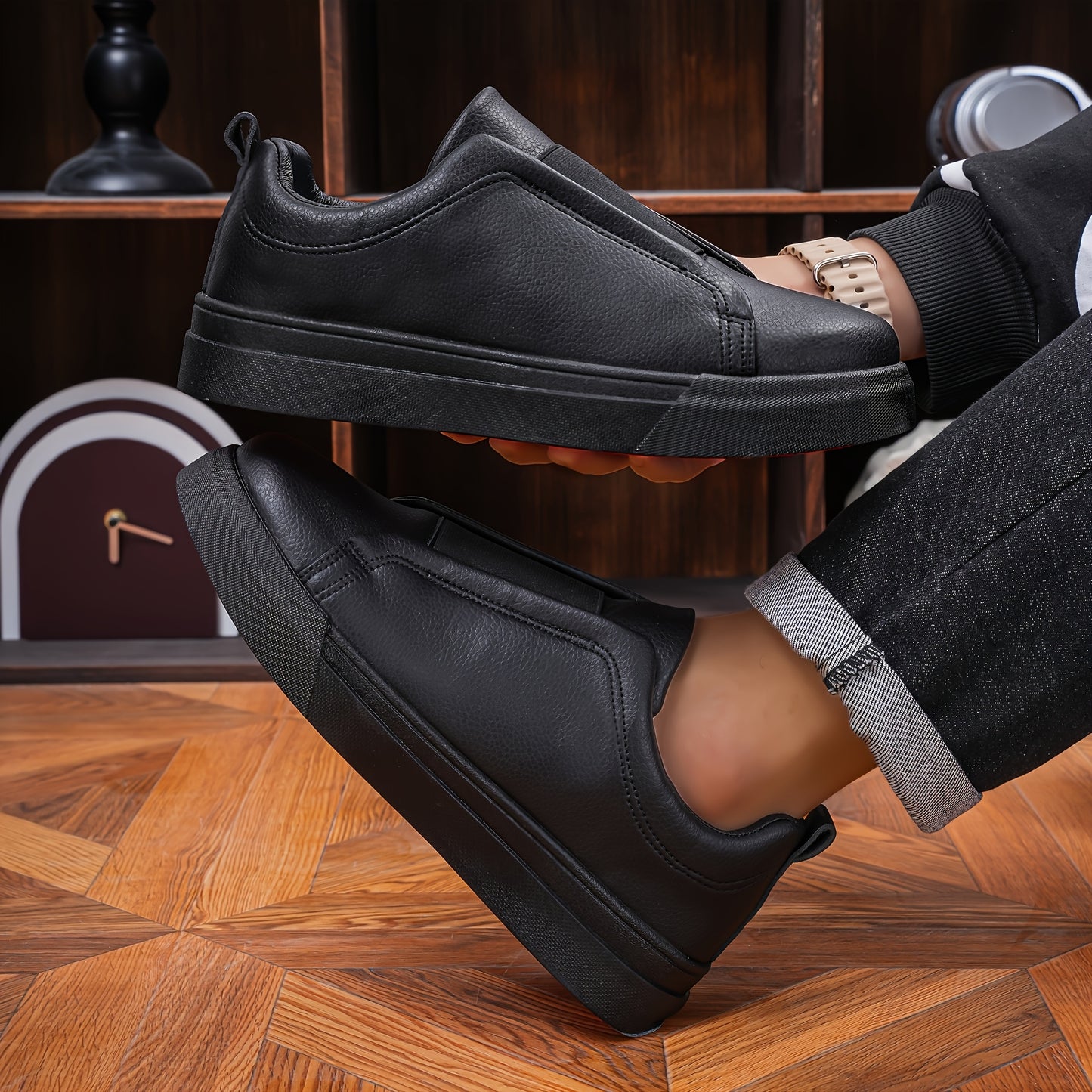 Men's Skate Sneakers with Durable PU Upper & Strong Grip Sole