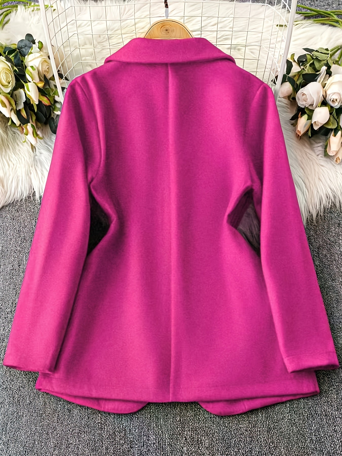 1 հատ կանացի էլեգանտ վարդագույն բլեյզեր՝ հաստ ձմեռային վերարկու ծաղկային նախշերով, կառուցվածքային օձիք և մեկ կոճակով փակում, երկար թևքով կարված բաճկոն՝ աշուն/ձմեռ սեզոնի համար