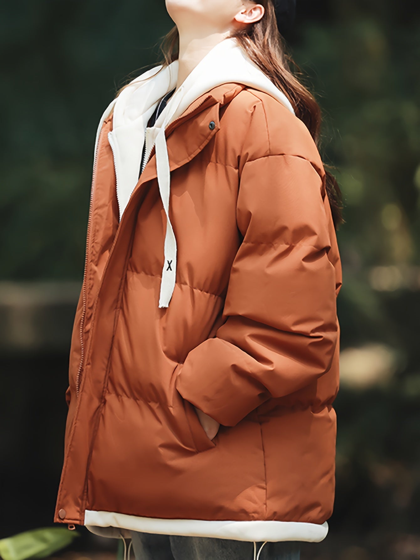 Կանացի բաց կապույտ, գլխարկով փքված բաճկոն - հարմարավետ, բրդյա ծածկույթով ձմեռային վերարկու՝ լարերով, առօրյա ոճ՝ ցուրտ եղանակի համար, ձմեռային վերարկու