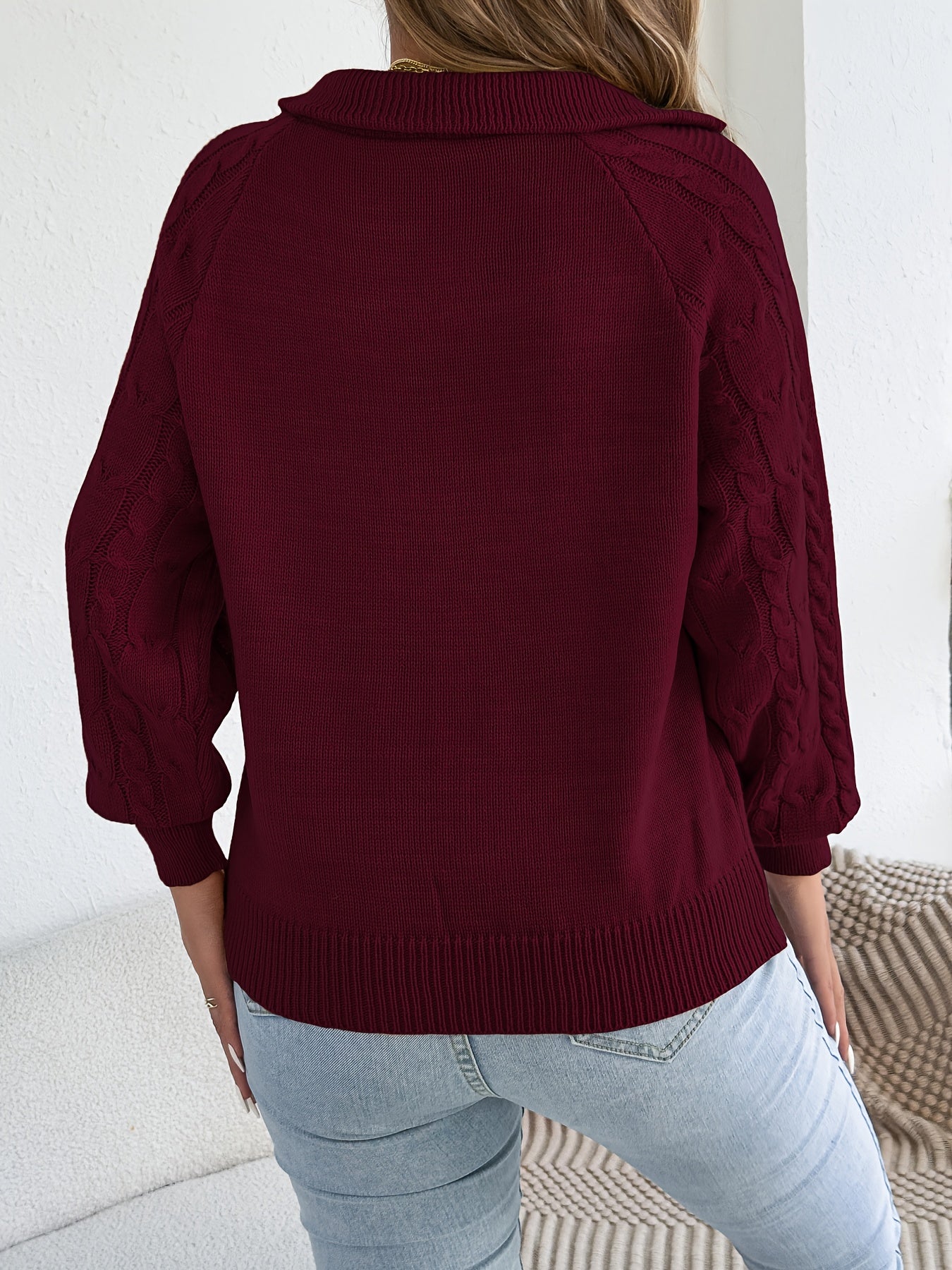 Աշնանային և ձմեռային հանգստի համար նախատեսված պուլովեր սվիտեր՝ միագույն, կայծակաճարմանդով և կոճղակապով, կանացի սվիտեր