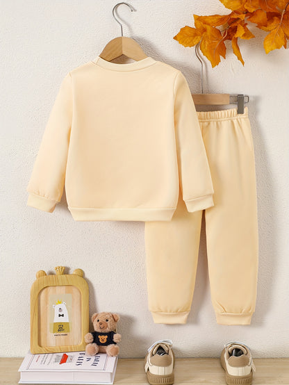 2pcs, Boys' Round Neck Sweatshirt Set, Suitable for Boys Aged 1-8, Fashionable Cartoon Bear Patch, Slightly Stretchy Fabric, Warm Fleece-Lined for Autumn and Winter, Ideal for Casual Sports Wear, Minimalist Style Perfect as a