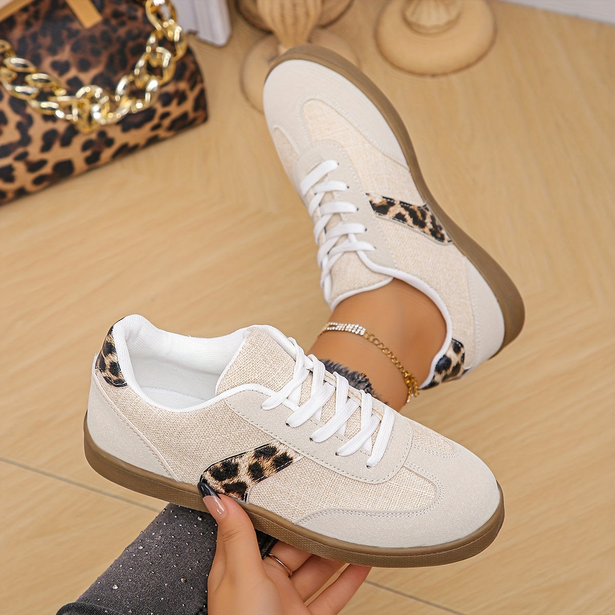 Chic Leopard Print կանացի սպորտային կոշիկներ՝ ռետրո-ներշնչված, ժանյակավոր բնակարաններ հարմարավետ TPR ներբանով բոլոր եղանակների համար
