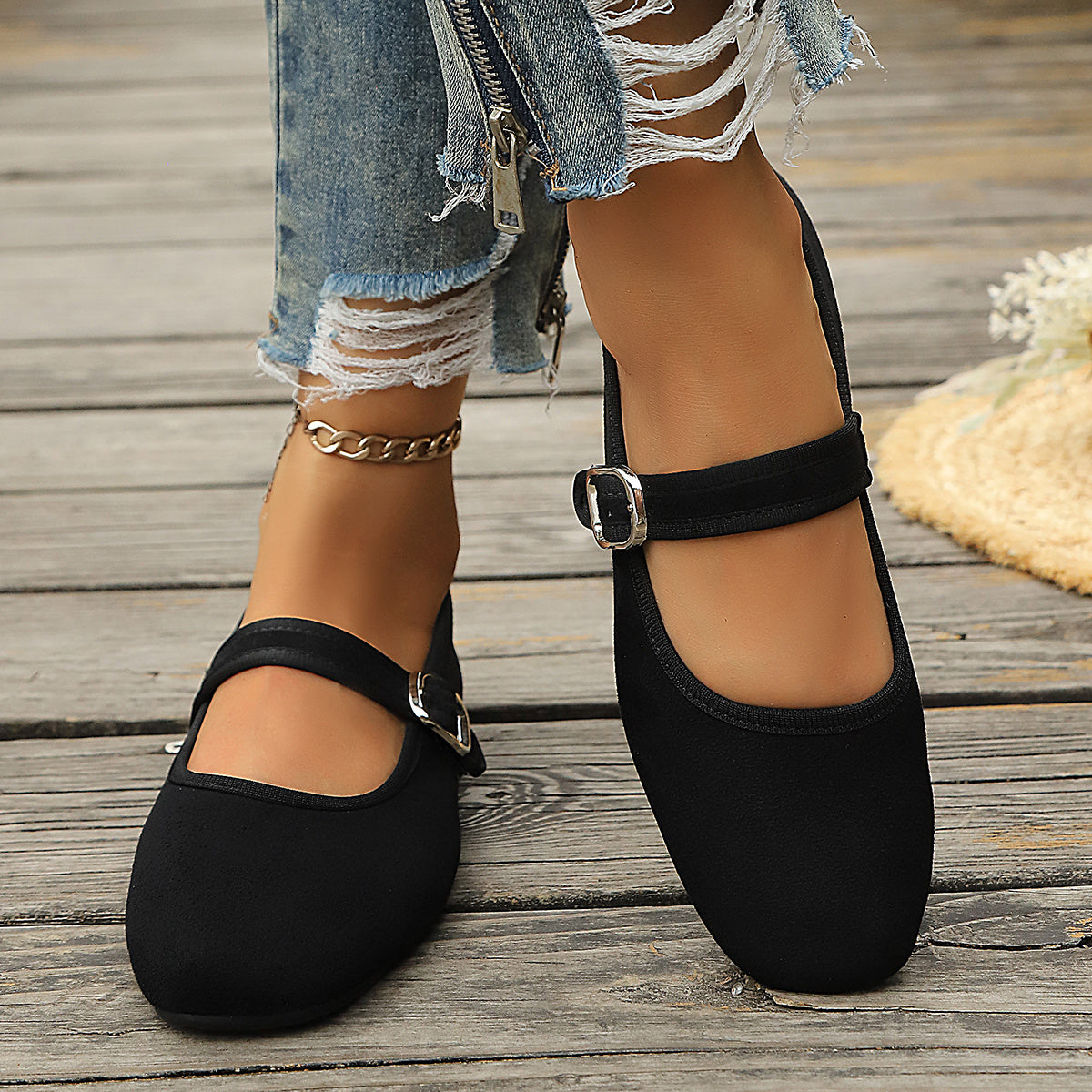 Women’s Retro Velvet Mary Jane Flats with Buckle Closure