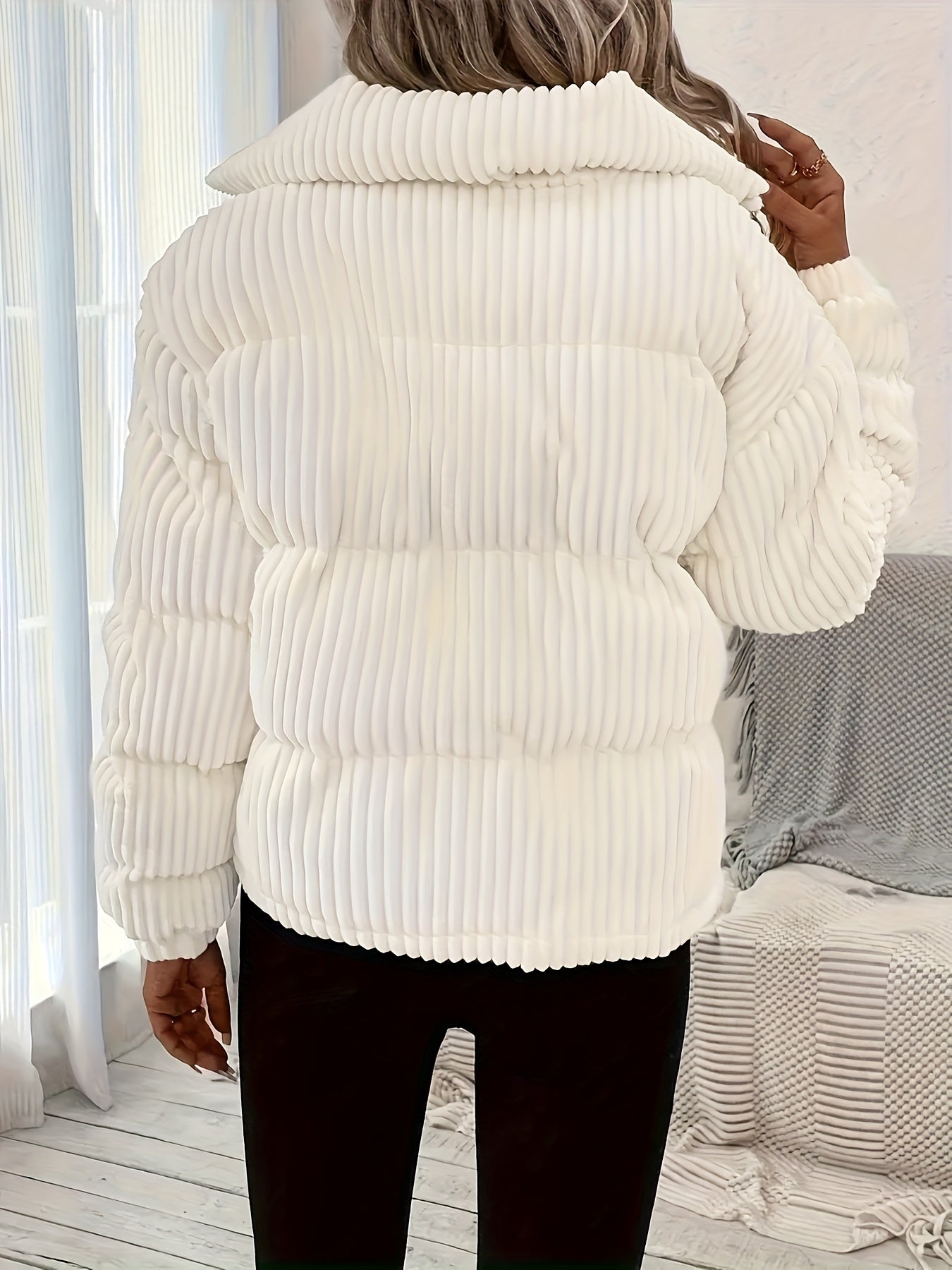 Կանացի սպիտակ բաճկոն, ձմեռային տաք, կարճ, կարճ երկարության վերարկու՝ կարճ իրանով, օձիքով և սպիտակ, նման (առանց) եզրագծի, ձեռքով լվացվող վերնազգեստ՝ առօրյա և զգեստների/կիսաշրջազգեստների համար, բազմակողմանի արտաքին շերտ