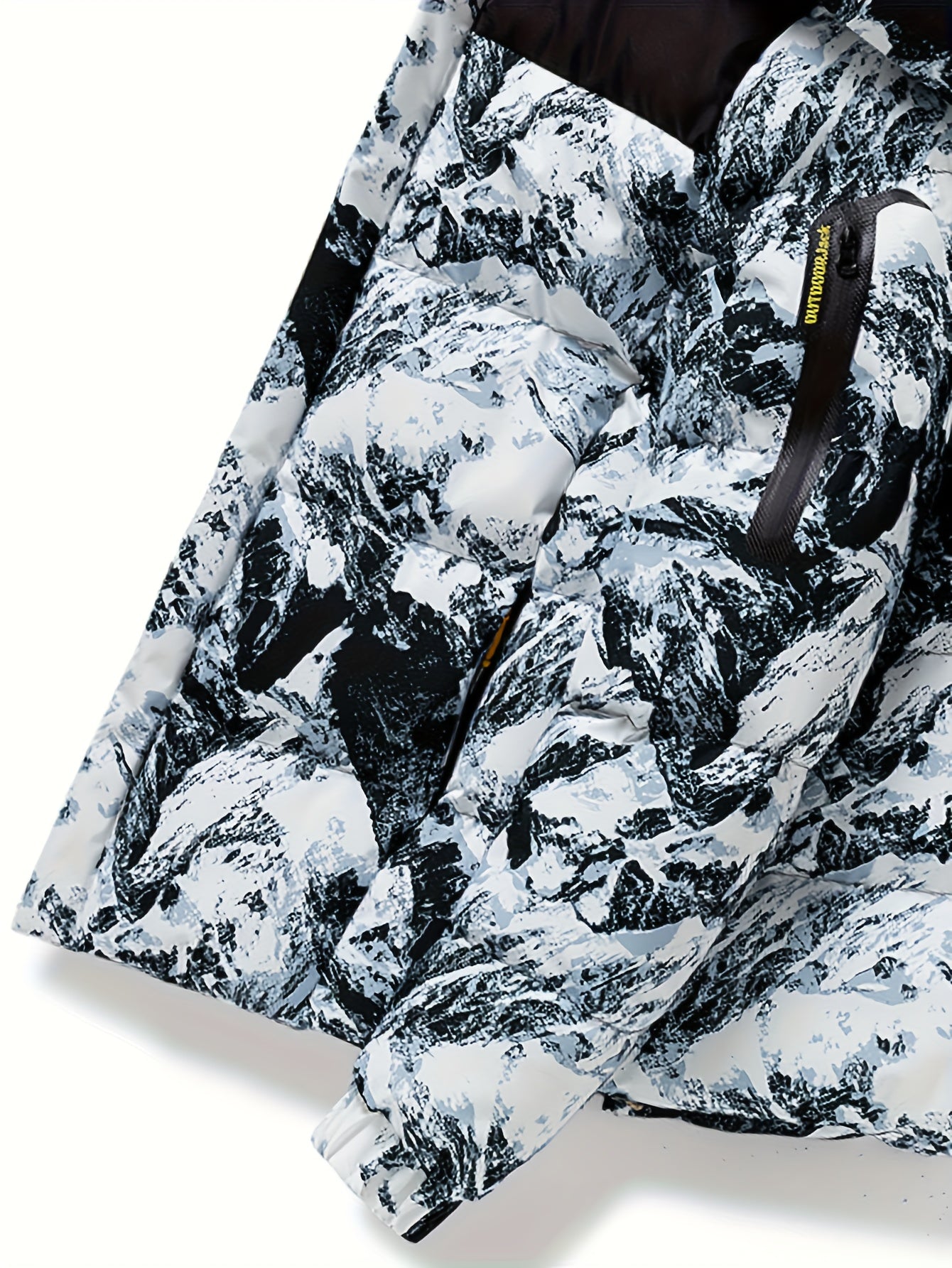 Men's Heavy-Duty Winter Thermal Hooded Jacket - Full-Zip Windproof Coat with Detachable Hood, Full-Zip Front Closure, Zipper Pockets - Machine Washable Cold Weather Jacket for Skiing, Snowboarding, Outdoor Activities - Camouf