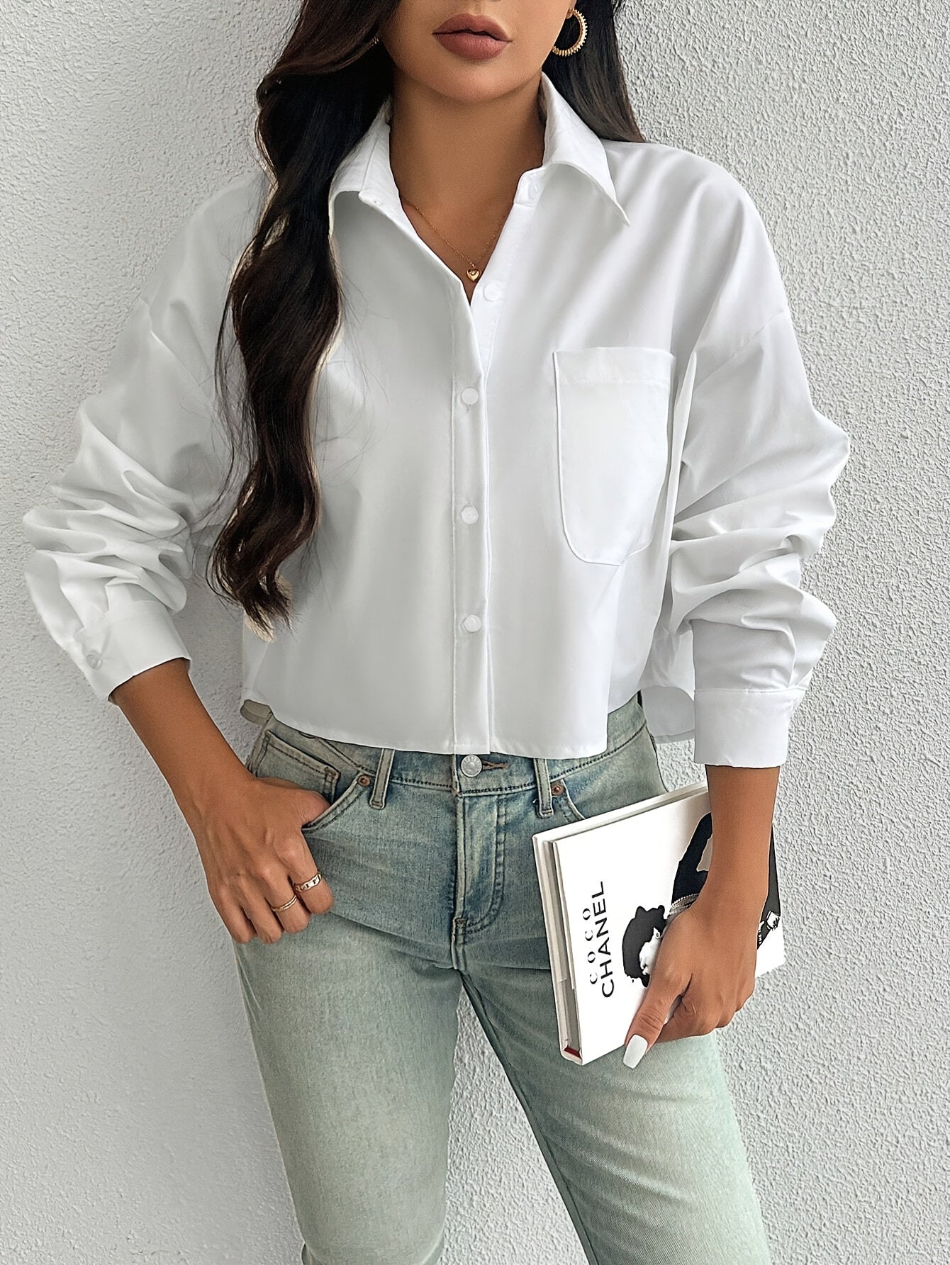 Elegant Women'S Solid Color Short Blouse with Front Pocket, 100% Polyester Woven Shirt, Versatile All-Season Top with Collared Neckline and Button-Up Closure
