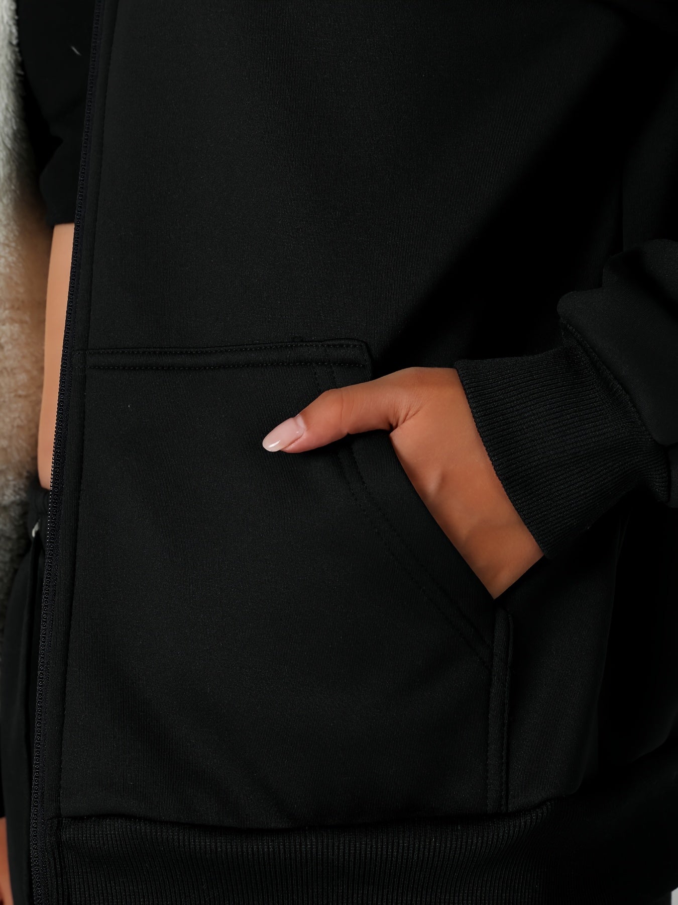 Կանացի ծանր ձմեռային բաճկոն - Ջերմամեկուսացված սառը եղանակի բաճկոն՝ ամբողջական կայծակաճարմանդով, մեծ առջևի գրպաններով - Մանուշակագույն վերնազգեստ առօրյա և պաշտոնական միջոցառումների համար - Ոչ ձգվող պոլիեսթերային գործվածք - Հեշտ խնամքի կանացի վերնազգեստ,