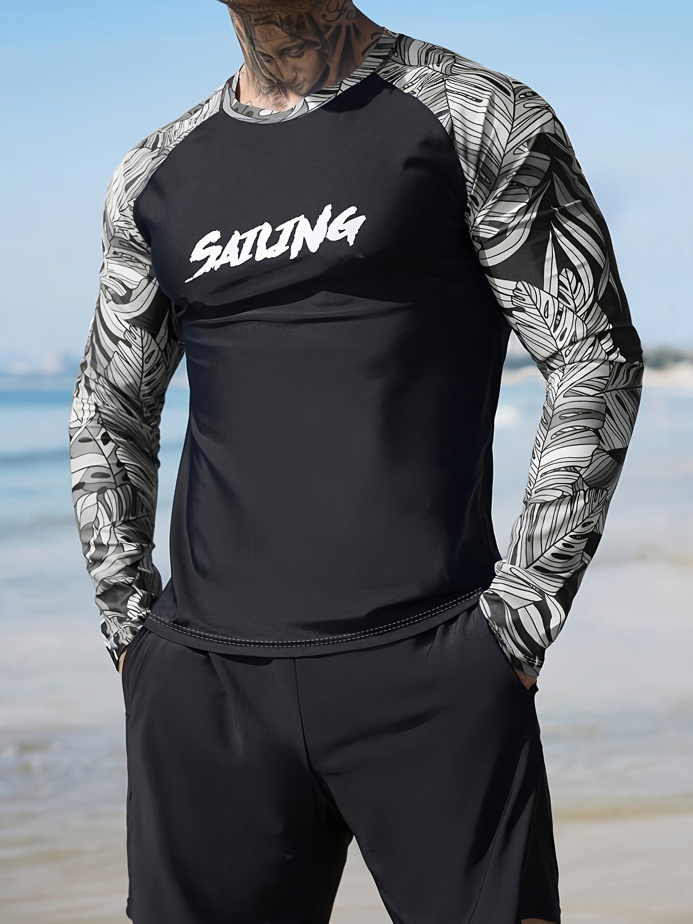 Men's Long Sleeve Rash Guard with Geometric Pattern, Athletic Swimwear
