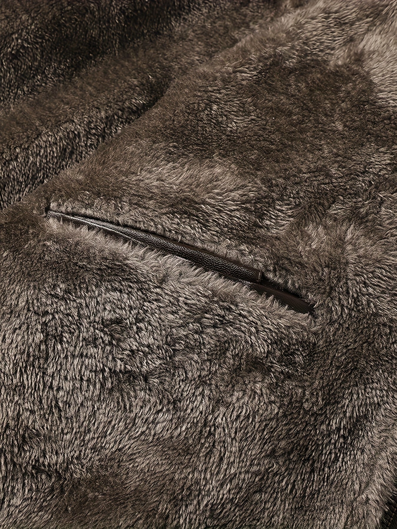 Men'S Faux Leather Jacket with Fleece Lining, a Warm Winter Coat Featuring a Stand Collar And Zip Closure, Stylish Casual Menswear, Available in Black/Brown Fashionable Motorcycle Jacket, Windproof And Warm, Perfect for Cold