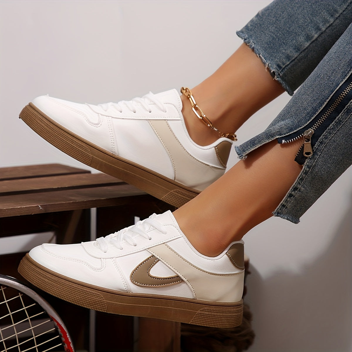 2025 Spring New Arrival Avant Garde Round Toe Lace Up Low Top Synthetic Outdoor Sports Shoe