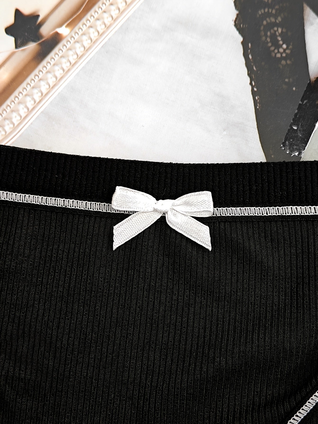 5pcs Chic Black Mid-Rise Women's Briefs with Cute White Bow Detail - Comfortable, Breathable & Sexy Ribbed Polyester Blend Panties, Hand Washable