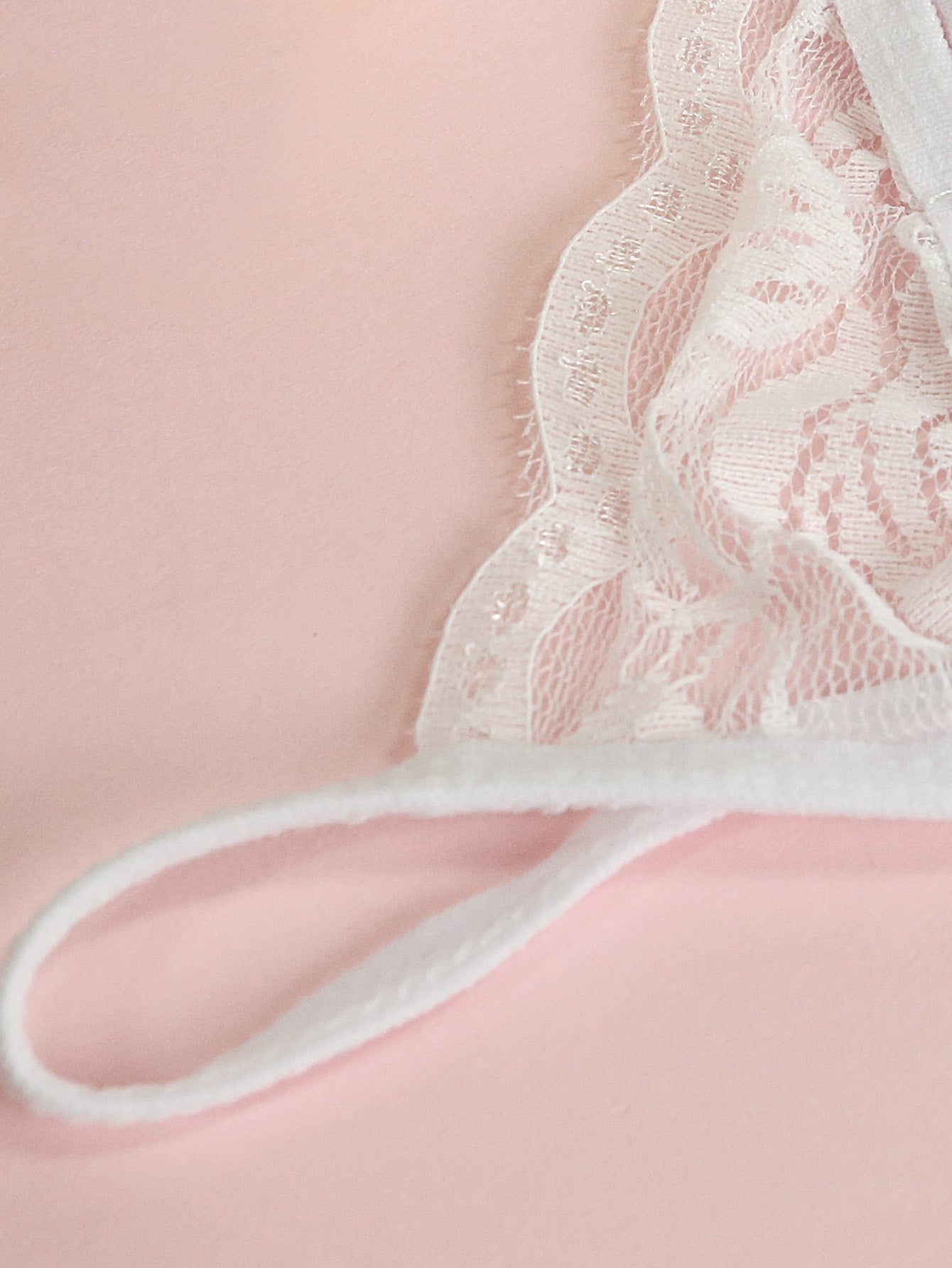 Sexy V-Neck Lace Floral Sexy Lingerie Bra Crotchless Panties, Women'S Sexy Lingerie, Free-To-Take Three-Point Lingerie Set, Suitable for Halloween, Christmas, Thanksgiving, Valentine'S Day, Give Gifts to Girlfriends And Surpr