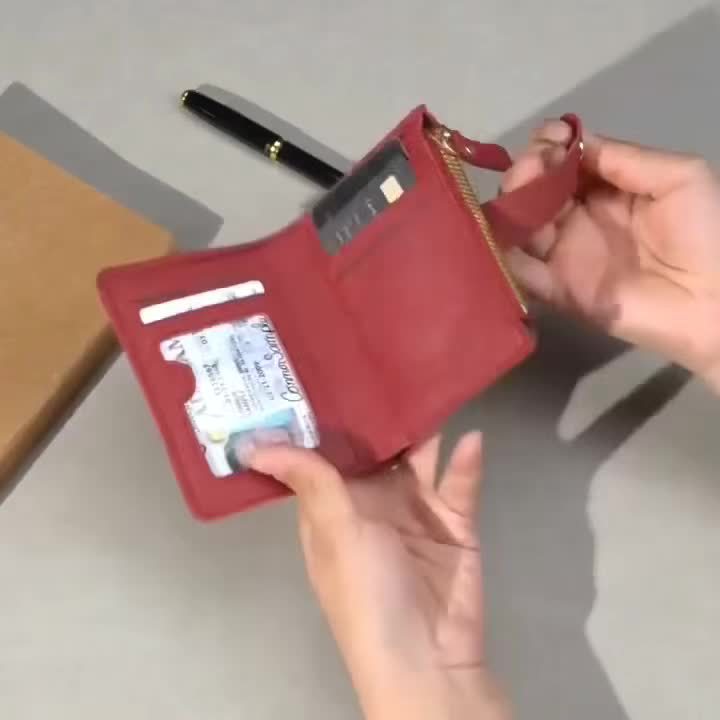 Women'S Stylish Short Wallet with Multiple Zippers, Large Capacity, Foldable, Multifunctional Mini Handbag, Multiple Card Slots for Credit Cards, ID, And Passport.