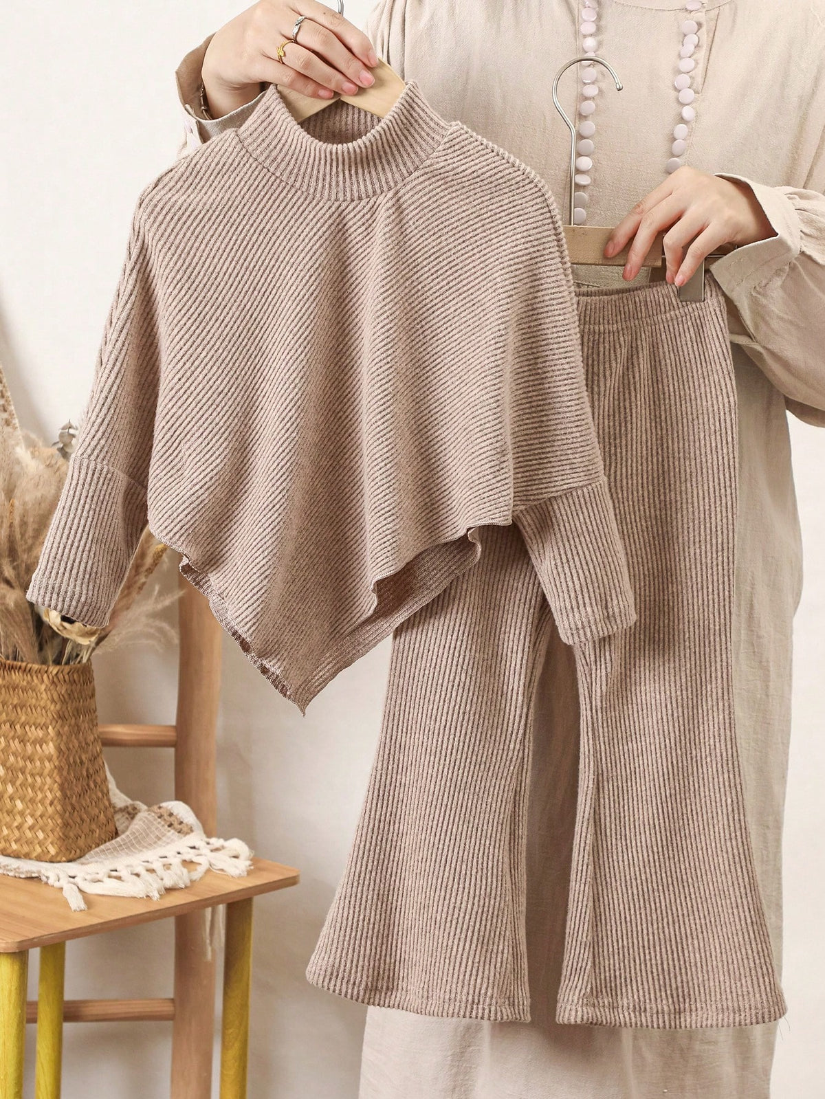 Girls' Fall/Winter Ribbed Pullover & Flared Pants Set - ayq