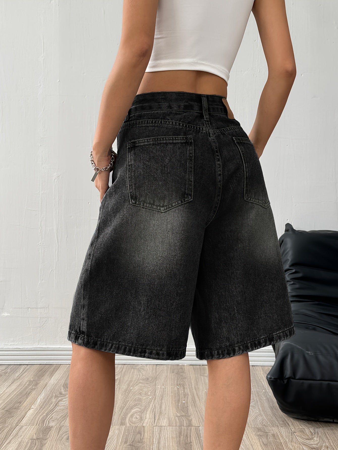Women’s Casual Wide-Leg Denim Bermuda Shorts for Spring/Summer