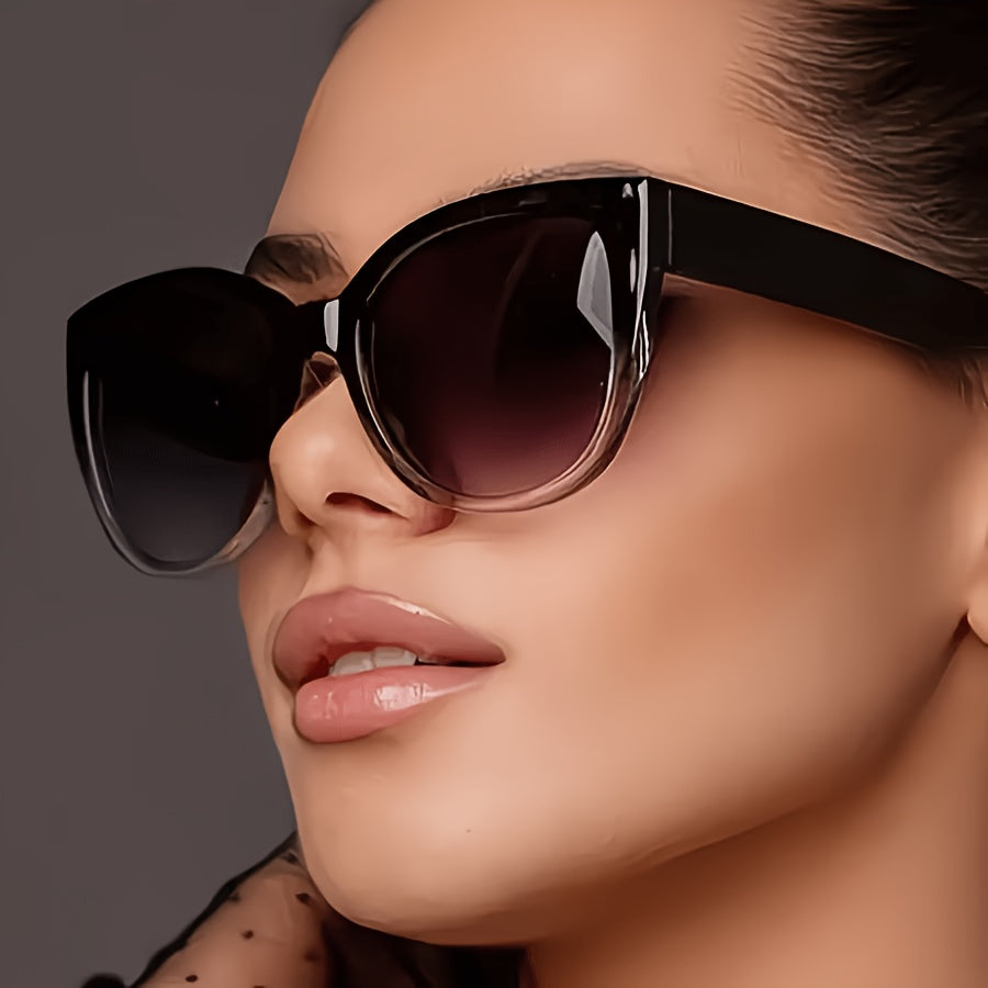 Trendy Cat-Eye Sunglasses for Women with Oversized Gradient Frame