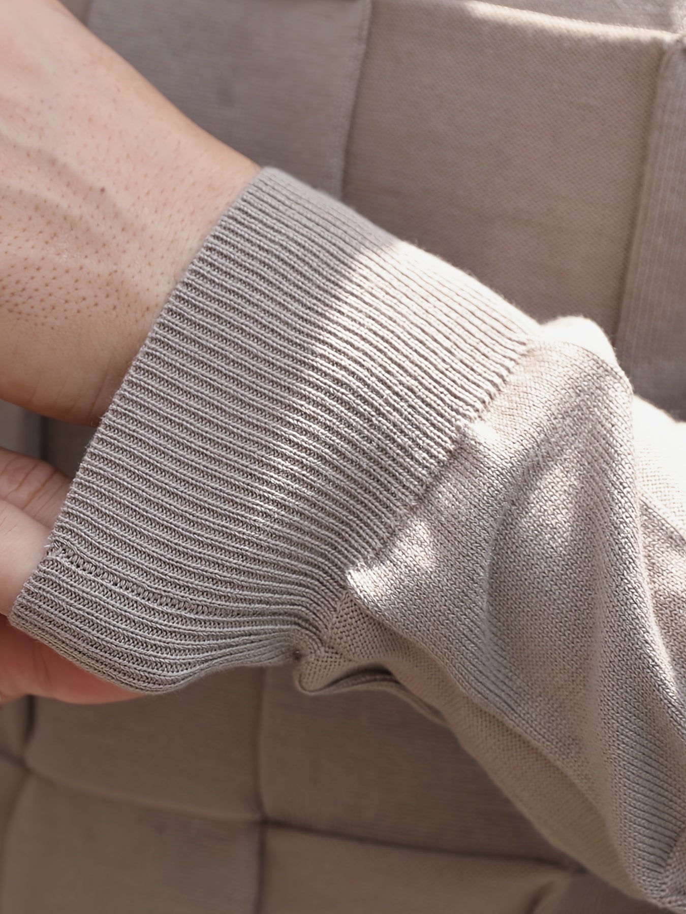 Տղամարդու կլոր վզնոցով, տեքստուրավորված երկրաչափական նախշերով, միագույն սվիտեր, աշնանային և ձմեռային նորաձև երկարաթև սվիտեր